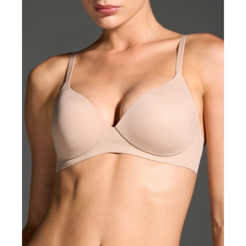 EBY Pain Free T-Shirt Bra Women 34D Nude Seamless Wireless Padded Comfort